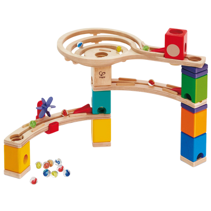 Pista per Biglie: Corsa Verso il Traguardo